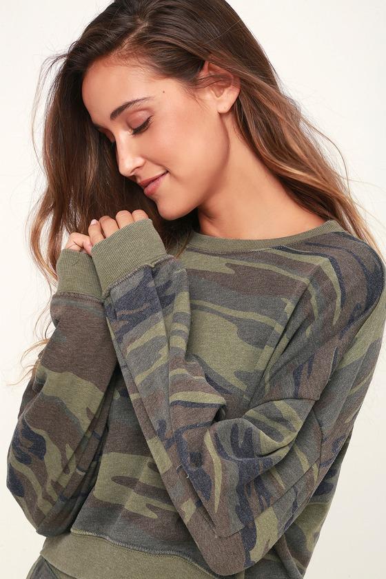 Z Supply Cohorts Green Camo Print Long Sleeve Sweatshirt | Lulus
