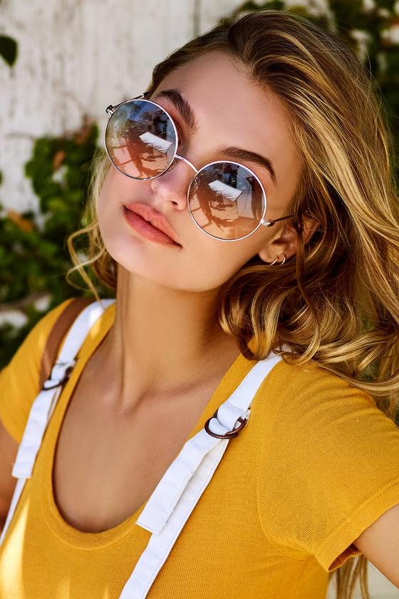 Perverse | Half And Half Gold And Blue Round Sunglasses | Lulus