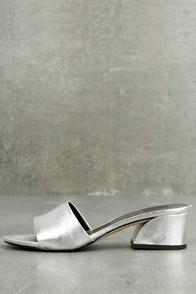 Dolce Vita Rilee Silver Leather Peep-toe Mules