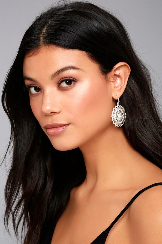 Lulus | Mandala Bay Silver Earrings