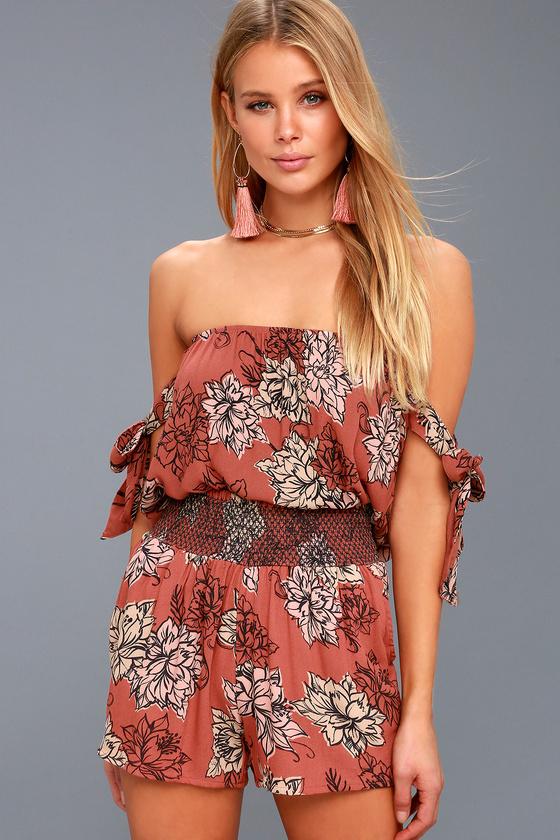 Others Follow Genevieve Rusty Rose Floral Print Shorts | Lulus