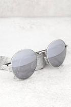 Lulus Oh Yeah Silver Mirrored Sunglasses