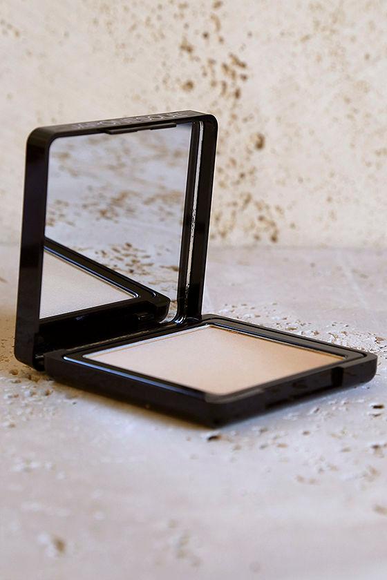 Japonesque | 01 Pixelated Color Finishing Powder | Beige | Lulus