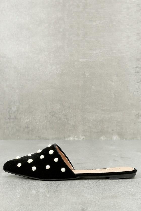 Yoki | Vivika Black Velvet Pearl Pointed Toe Mules | Size 5.5 | Lulus