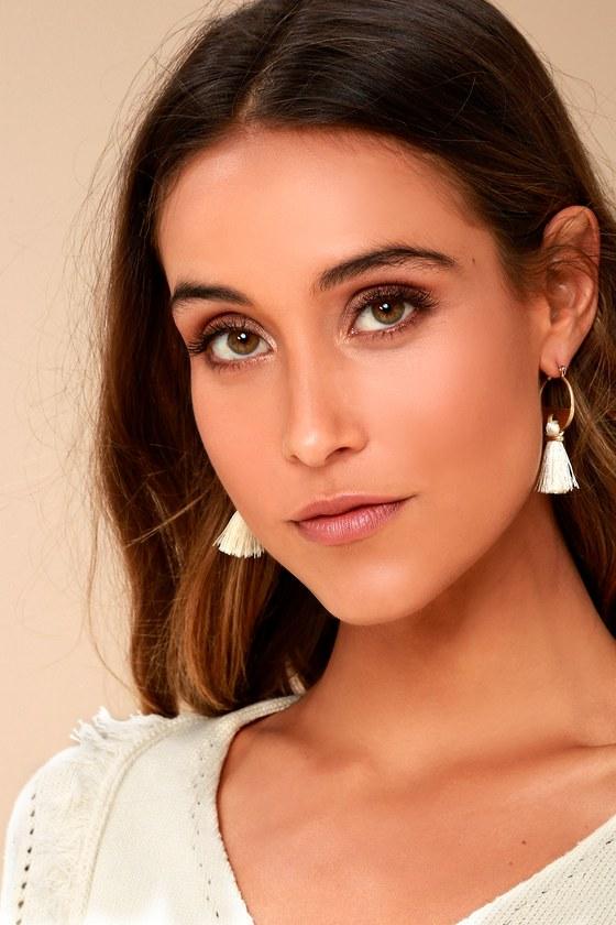 Lulus | Cha Cha Gold And Cream Tassel Earrings