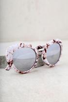 Lulus Pamper Me White Marble And Silver Mirrored Sunglasses