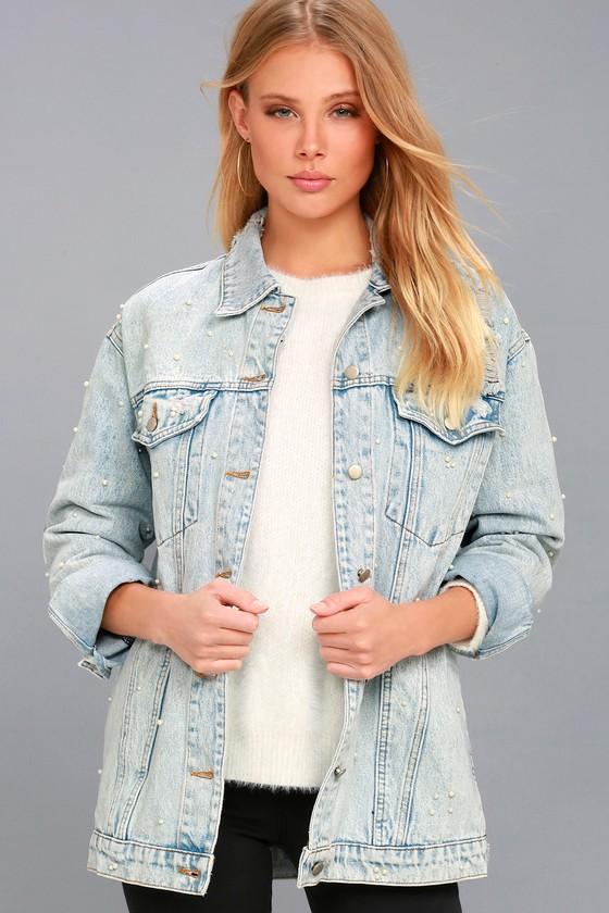 Honey Punch | Hit Single Light Wash Pearl Denim Jacket | Size Large | Blue | 100% Cotton | Lulus