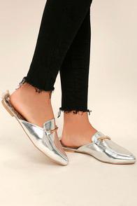 Lulus Antonia Silver Faux Fur Loafer Slides