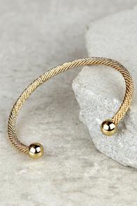 Breckelle's Round The Twist Gold Bracelet