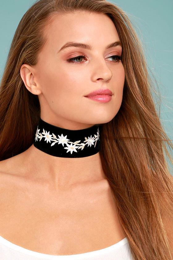 Vanessa Mooney | Lizy Black Velvet Embroidered Choker Necklace | Lulus