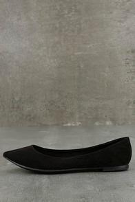 Breckelle's Lexine Black Suede Pointed Flats