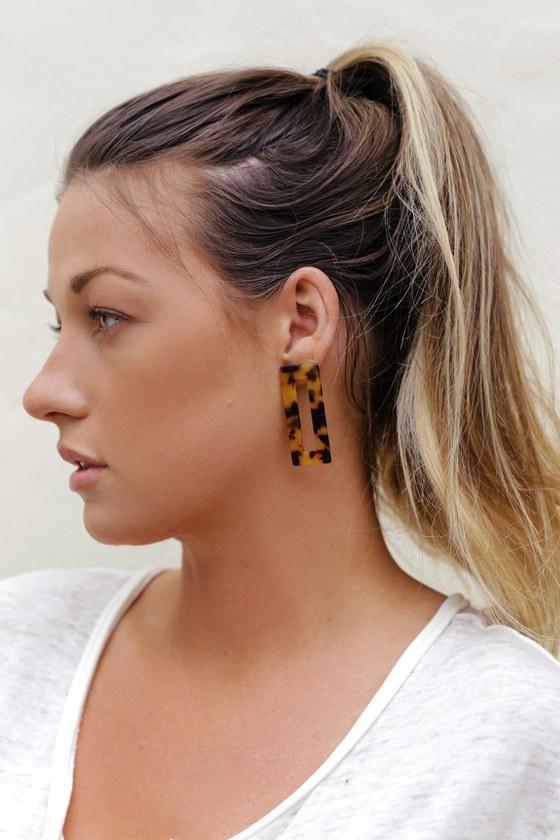 Hip To Be Square Tortoise Earrings | Lulus