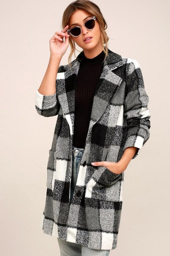 St. Cloud Black And White Plaid Coat | Lulus