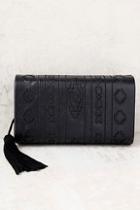 Lulus Cassidy Black Embroidered Clutch
