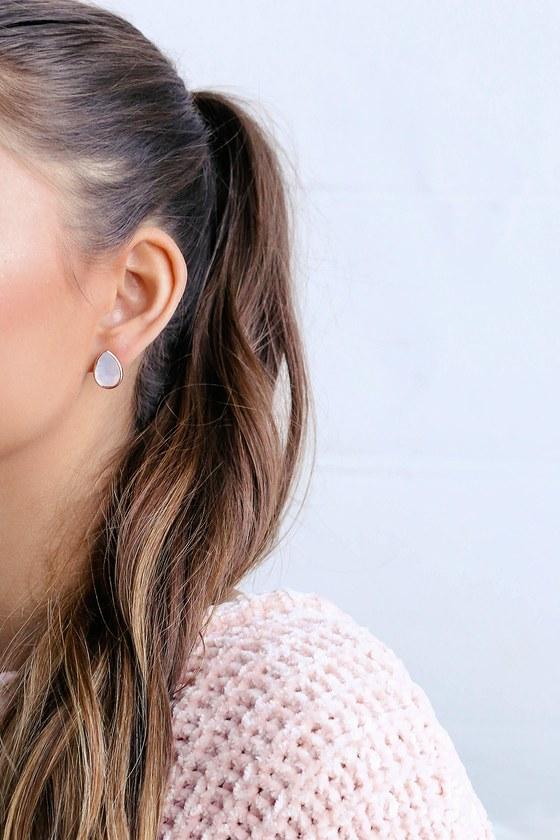 Illuminate The Night Rose Gold And Pearl Earrings | Lulus