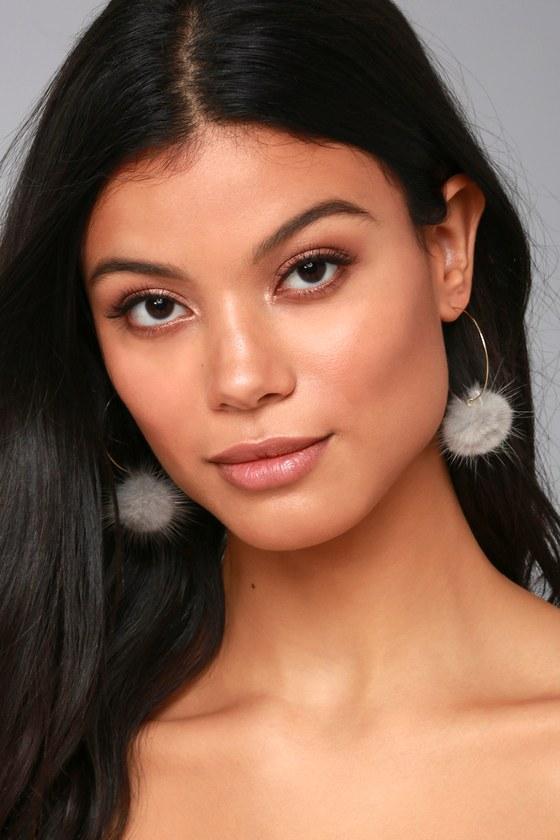 Lulus | Je T'aime Gold And Grey Fur Pom Pom Earrings