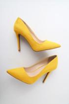 Qupid Kieran Yellow Suede Pumps | Lulus