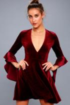 Lulus | Wrapped In Luxe Burgundy Velvet Bell Sleeve Skater Dress | Size Large | Red | 100% Polyester
