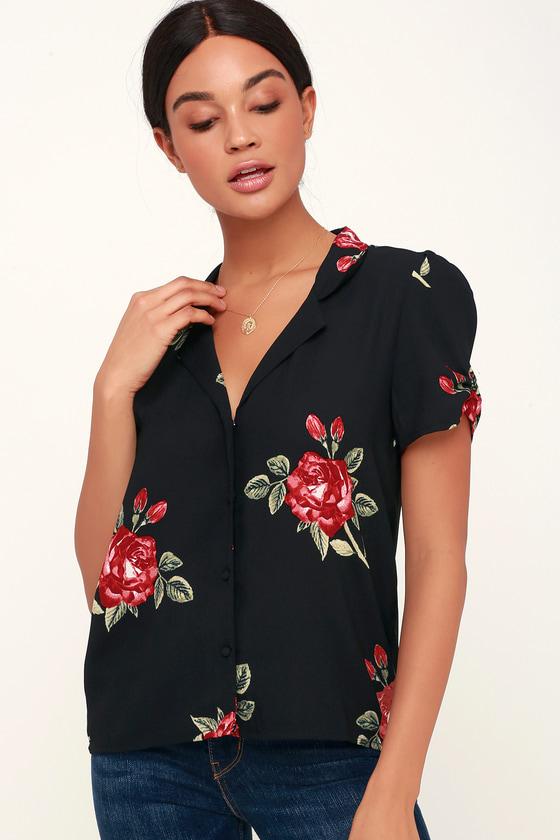 Amuse Society Coming Up Roses Black Floral Print Short Sleeve Button-up Top | Lulus