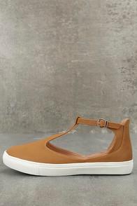 Betani Gemma Camel T-strap Sneakers