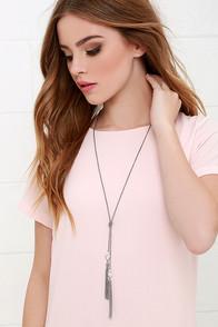 Lulu*s Swing Vote Silver And Ivory Tassel Necklace