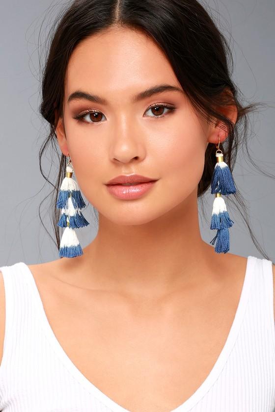 Shashi | Ombre Blue And White Tassel Earrings | Lulus
