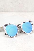 Lulus Hi There White And Blue Mirrored Sunglasses
