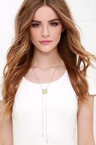 Lulu*s Best Advice Gold And Iridescent Necklace