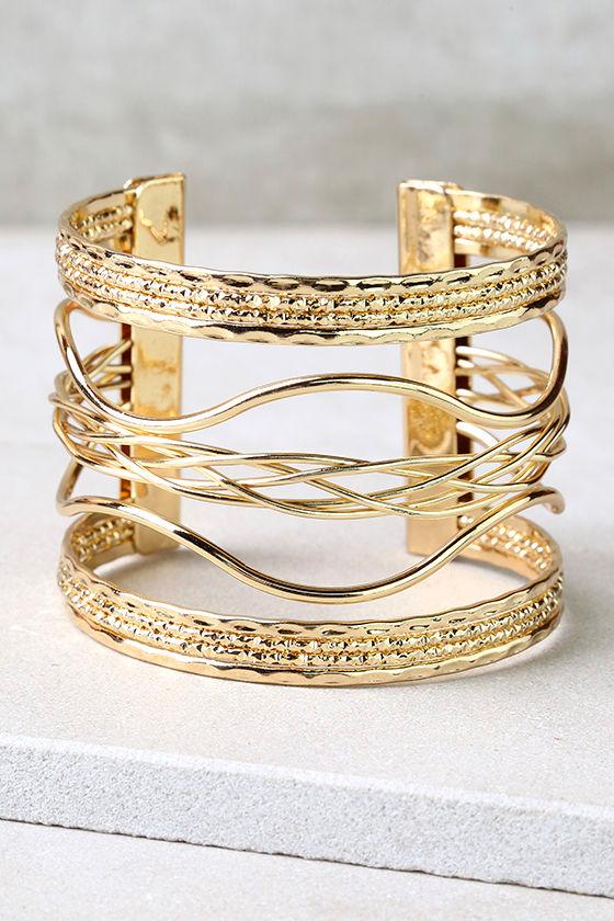 Lulus | Swirl Power Gold Cuff Bracelet