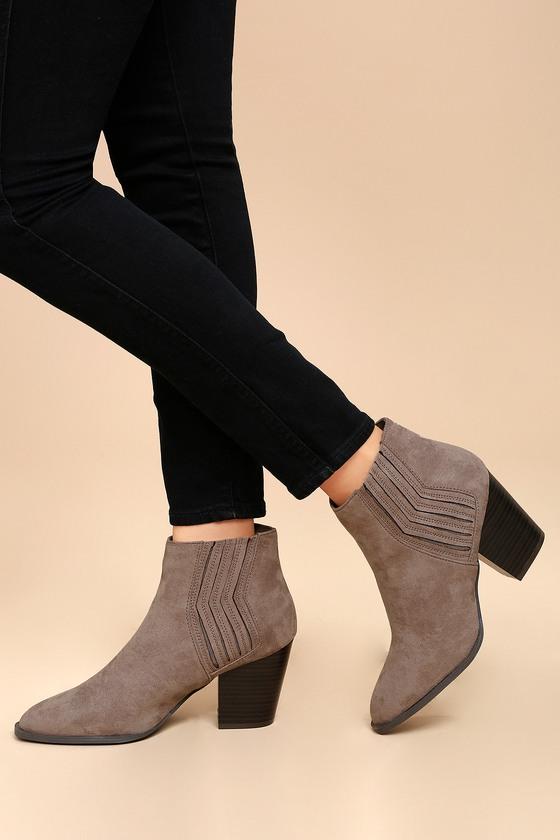 Qupid | Ryker Taupe Suede Ankle Booties | Size 5.5 | Beige | Vegan Friendly | Lulus