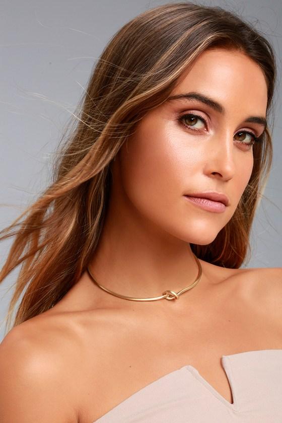Lulus | Lover's Knot Gold Choker Necklace