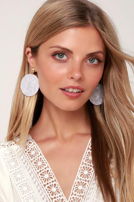 Barnaby White Lucite Circle Earrings | Lulus