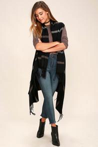 Lumiere Hill Country Black Striped Poncho