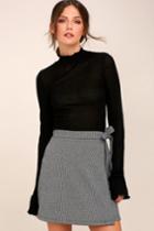 Rd Style | Averill Black And White Houndstooth Wrap Mini Skirt | Size Medium | Lulus