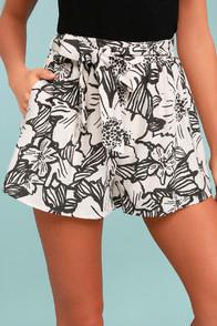 Lush Up The Coast Beige Floral Print Shorts