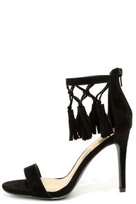 Qupid Macrame I? Black Suede Fringe Heels