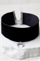 Lulus Under The Same Sky Silver And Black Velvet Choker Necklace