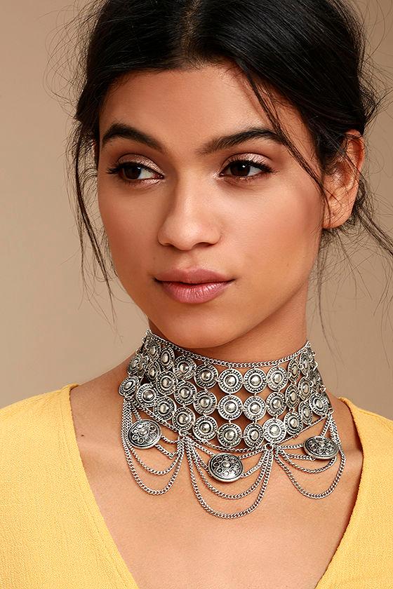 Lulus | Feast For The Eyes Silver Choker Necklace