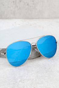 Lulus Knox Silver And Blue Mirrored Aviator Sunglasses