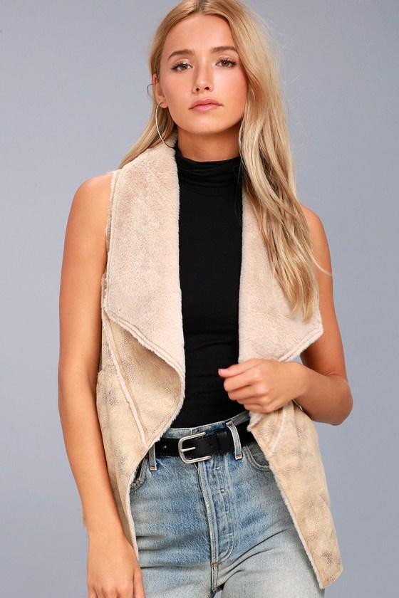 Lost + Wander | Piper Beige Vegan Suede Sherpa Vest | Size Large | Vegan Friendly | Lulus