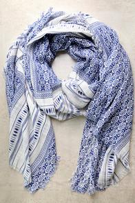 Lulus Postcard Collection Blue Print Scarf