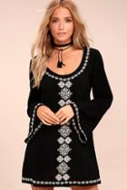 Love Stitch Manzanillo Black Embroidered Long Sleeve Shift Dress