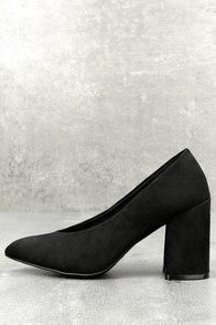 Qupid Lilah Black Suede Pumps