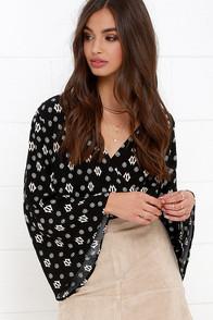 Lulu*s Hip To The Groove Ivory And Black Print Crop Top