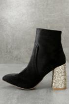Betsey Johnson | Kacey Black Velvet Pointed Toe Ankle Booties | Size 6 | Lulus