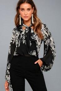 On The Road Esperanza Grey And Black Floral Print Long Sleeve Top