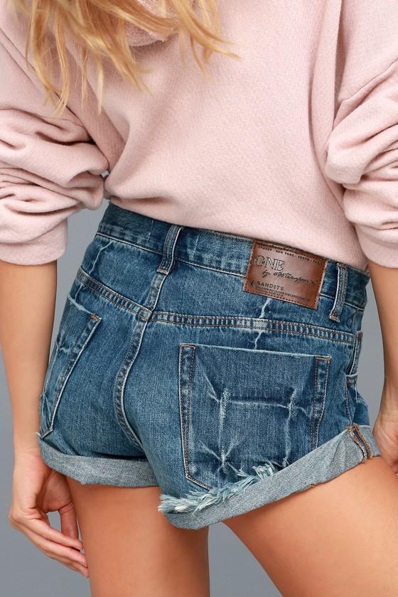 One X One Teaspoon | Bandits Medium Wash Distressed Shorts | Size 25 | Blue | 100% Cotton | Lulus