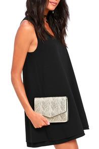 Lulus Keep The Rhythm Gold Clutch