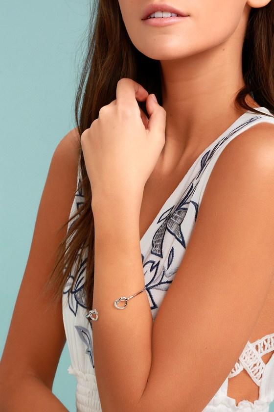 Lulus | Do The Twist Silver Bracelet