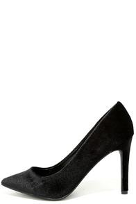 Breckelle's Valerie Black Velvet Pointed Pumps